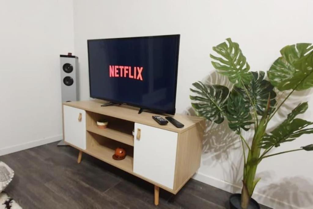 T3-Rare-2 Chambres-Parking Gratuit-2 Terrasses-Netflix-Proche Paris-La Defense Argenteuil Luaran gambar