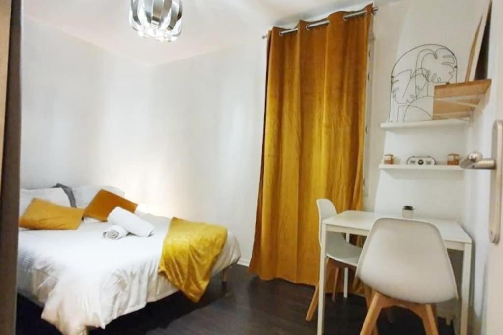 T3-Rare-2 Chambres-Parking Gratuit-2 Terrasses-Netflix-Proche Paris-La Defense Argenteuil Luaran gambar